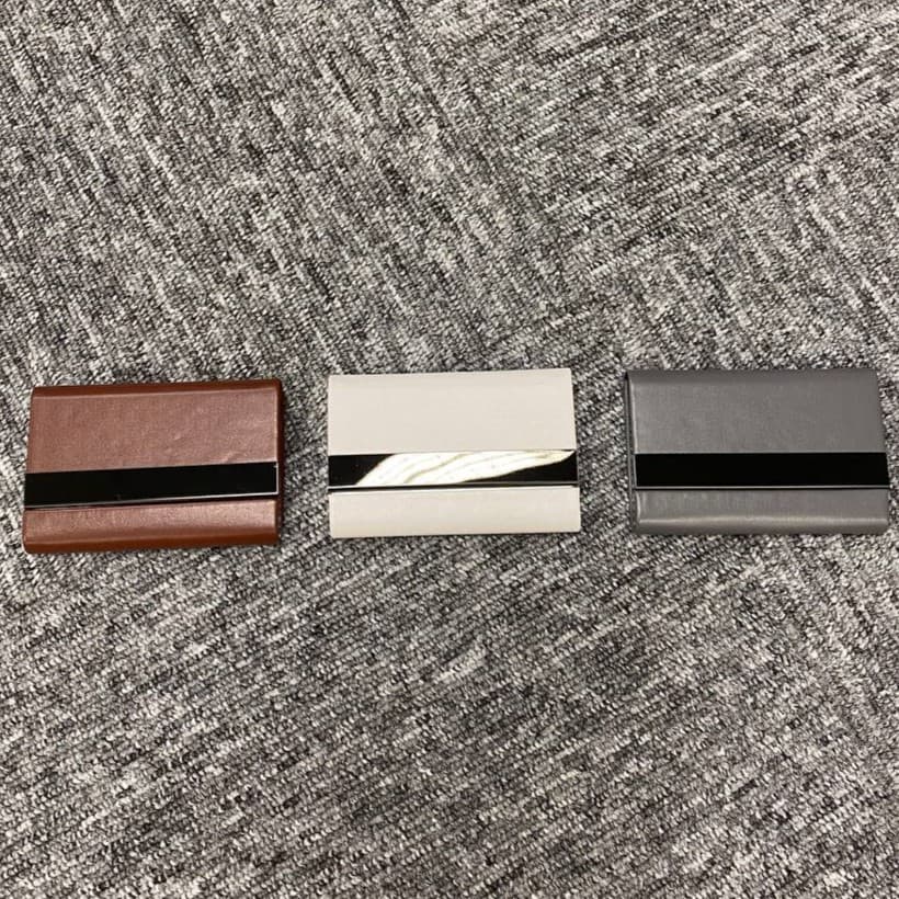 Leather Surface Cardholder w/ Metal Strip